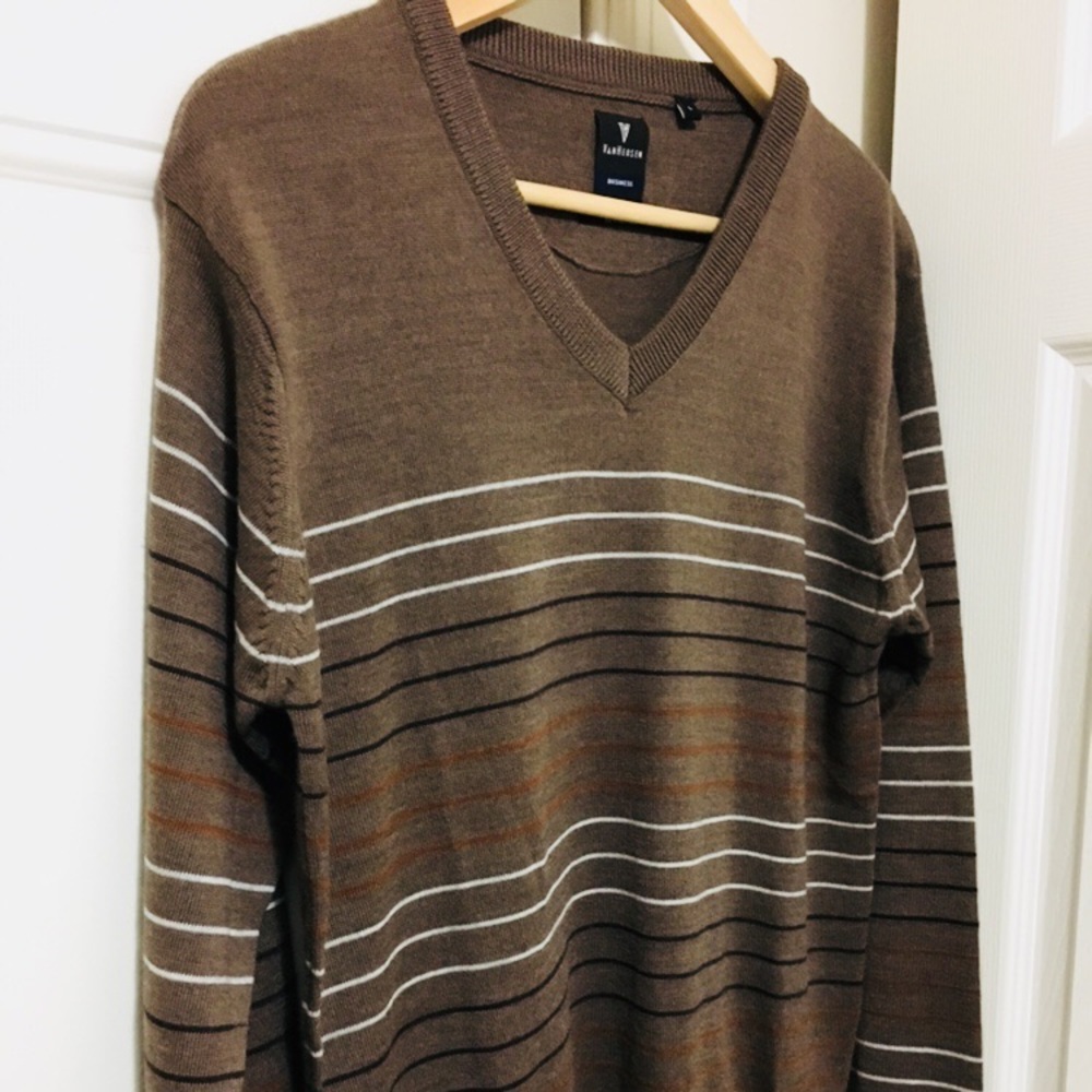 Van-Heusen Size L Sweater !!!New